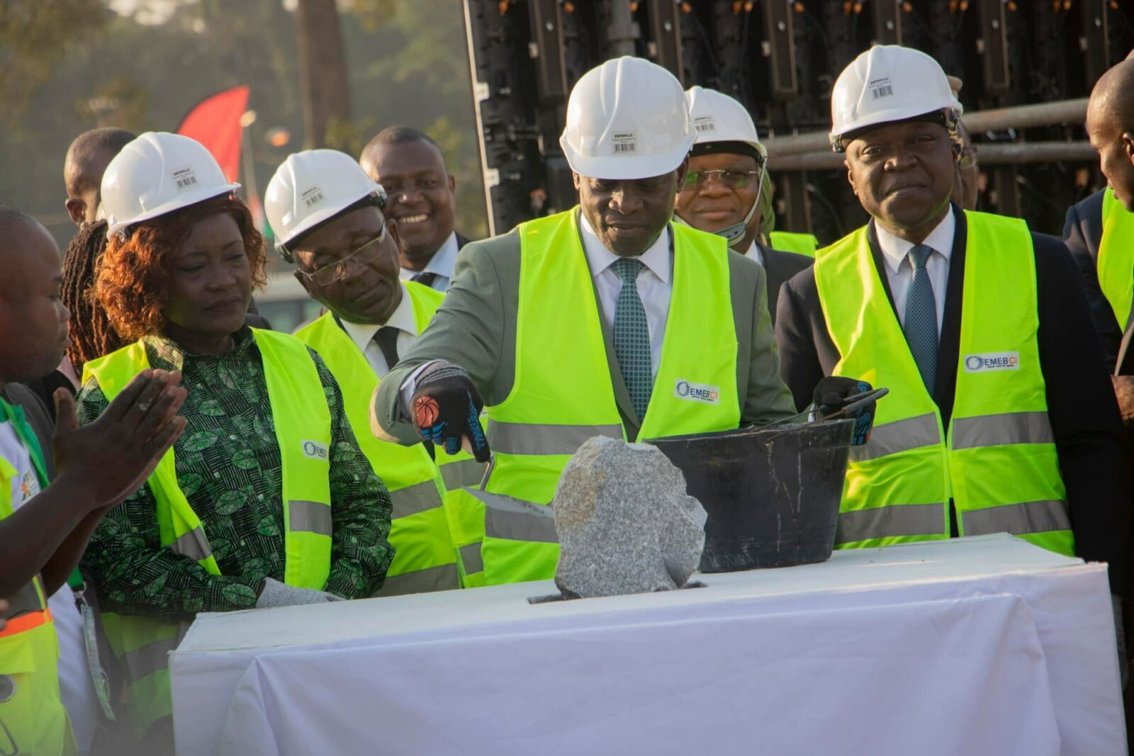 C Te D Ivoire Le Ministre Adama Diawara Pose La Premi Re