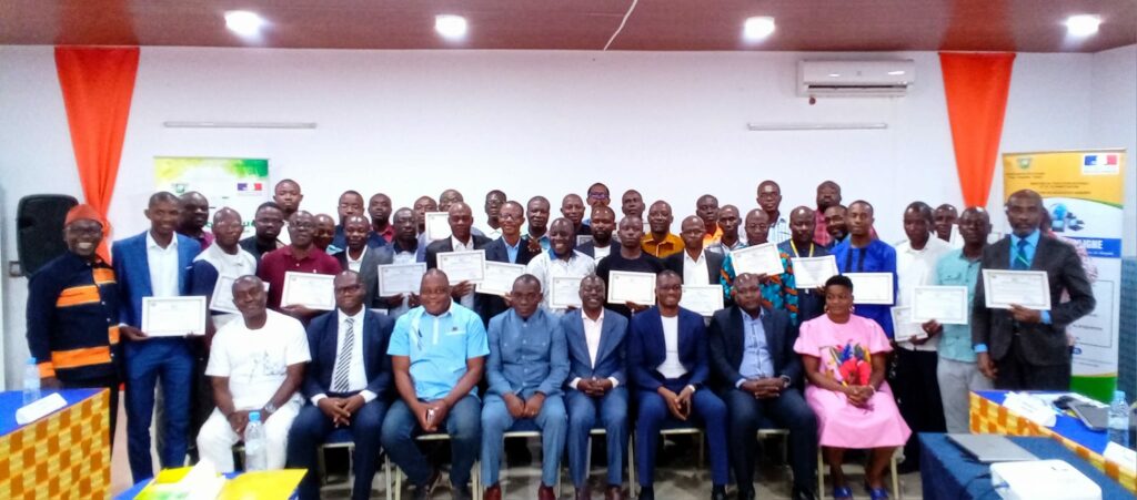 Drena Yamoussoukro Séminaire de formation des 41 GRH