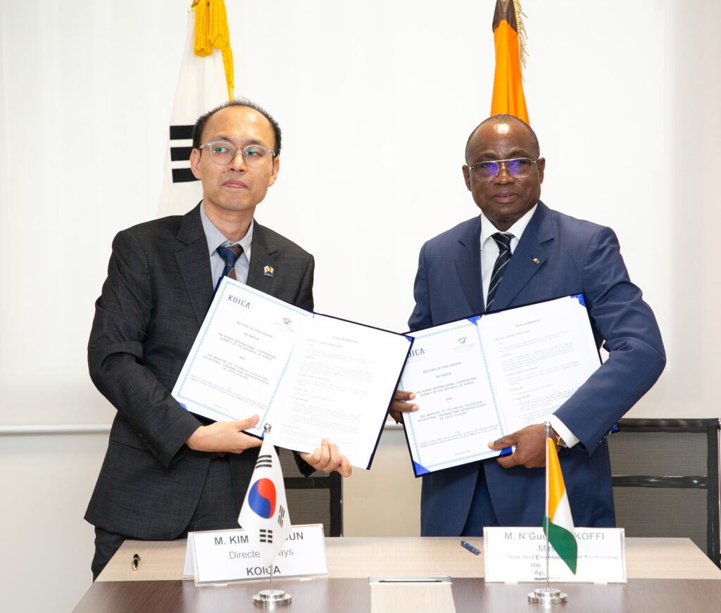 Enseignement Technique / Signature de convention.